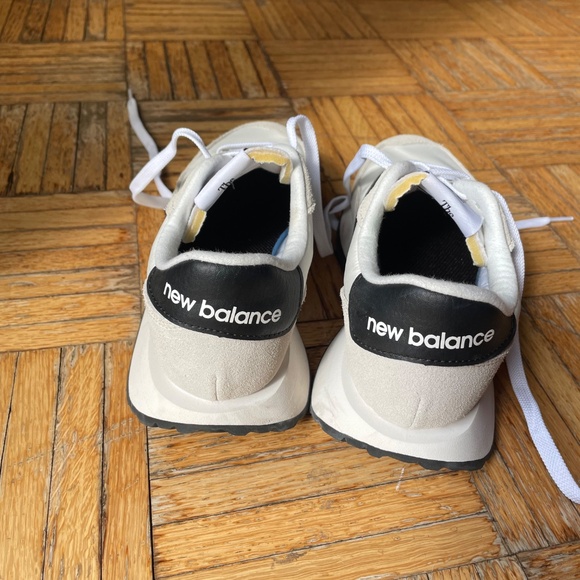 new balance 237 women’s 7.5 white shoe - Picture 3 of 7